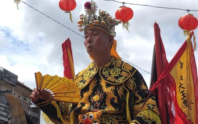 Pawai Tatung dalam perayaan Cap Go Meh Singkawang. (Maria)